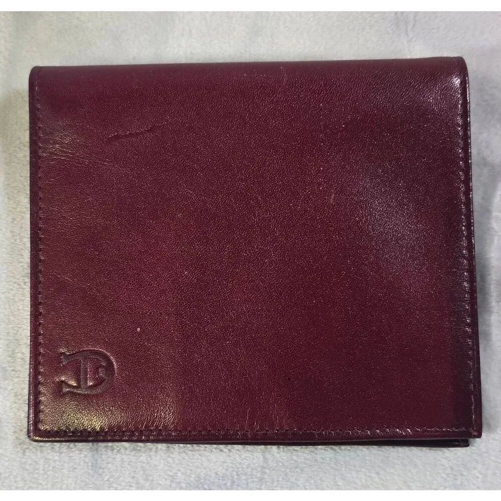 Burgundy Leather Aigner bifold wallet